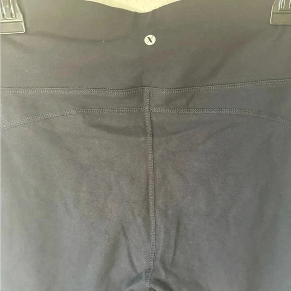 Xersion Capri Studio Leggings - Picture 7 of 8